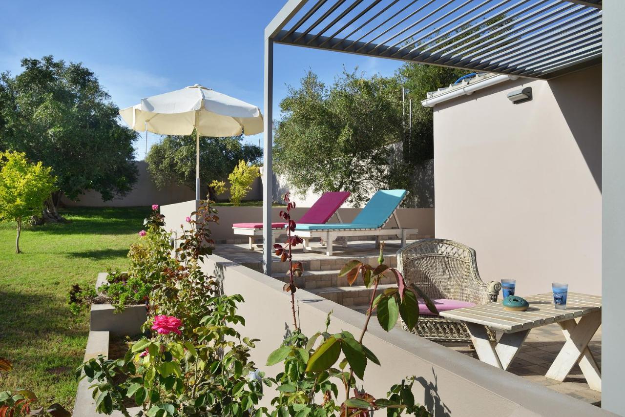 Alexandra'S Garden Houses ستالوس المظهر الخارجي الصورة